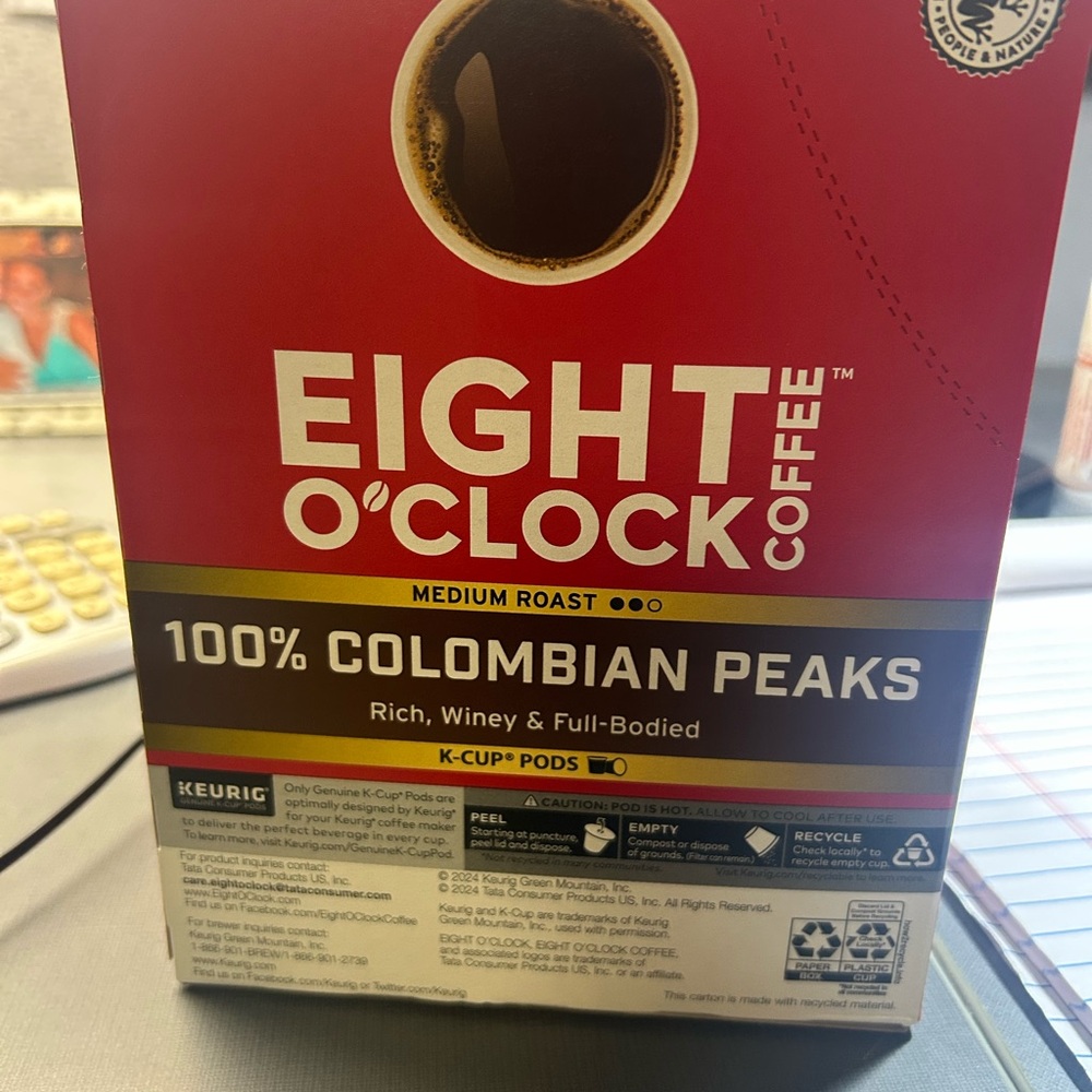 Medium Roast K-Cup Pods, Red - Picture 2 of 4